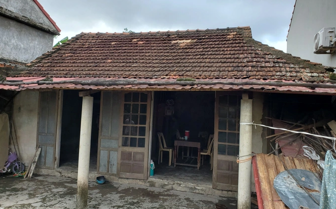 Căn nhà của vợ chồng cựu TNXP đã xuống cấp cần sửa chữa và xây mới